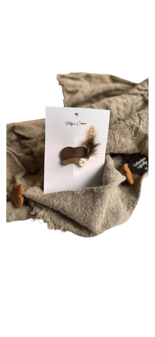 Pietenmuts speldje madelief - Bruin - Klik Klak Speldje