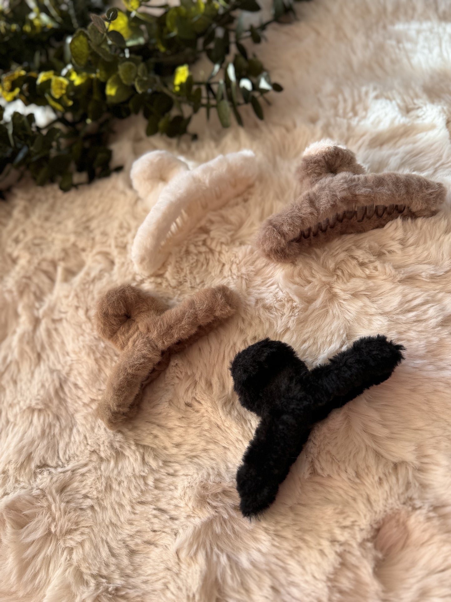 Fluffy Faux Fur Haarklem Rond Cream