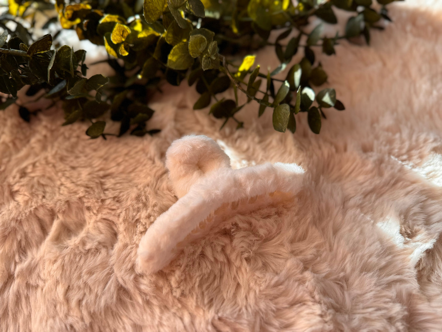 Fluffy Faux Fur Haarklem Rond Cream