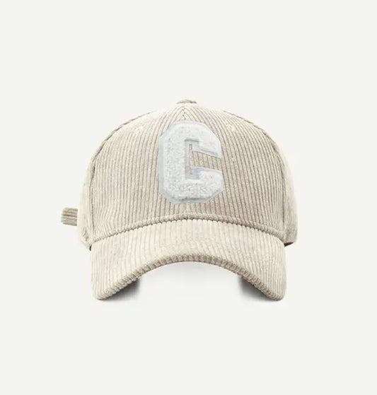 Damespet letter C - Ribstof - Beige