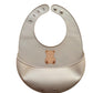 Siliconen slabber met opvangbakje – Beige – Beer
