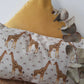 Kussenhoes met giraffe patroon, linnenlook 30x50cm